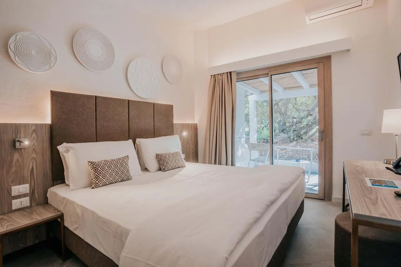**** Hotel Amasea Resort San Teodoro  Itália